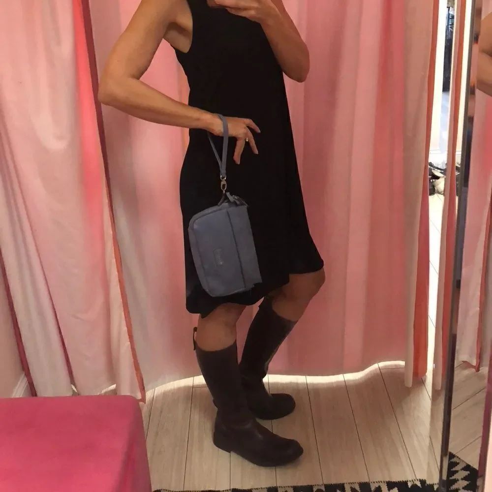Nicole Miller wristlet/wallet  damage but cute!